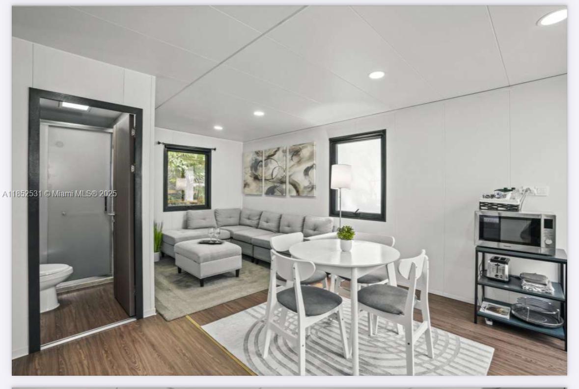 GOLDEN GATE EST UNIT 46 - Residential