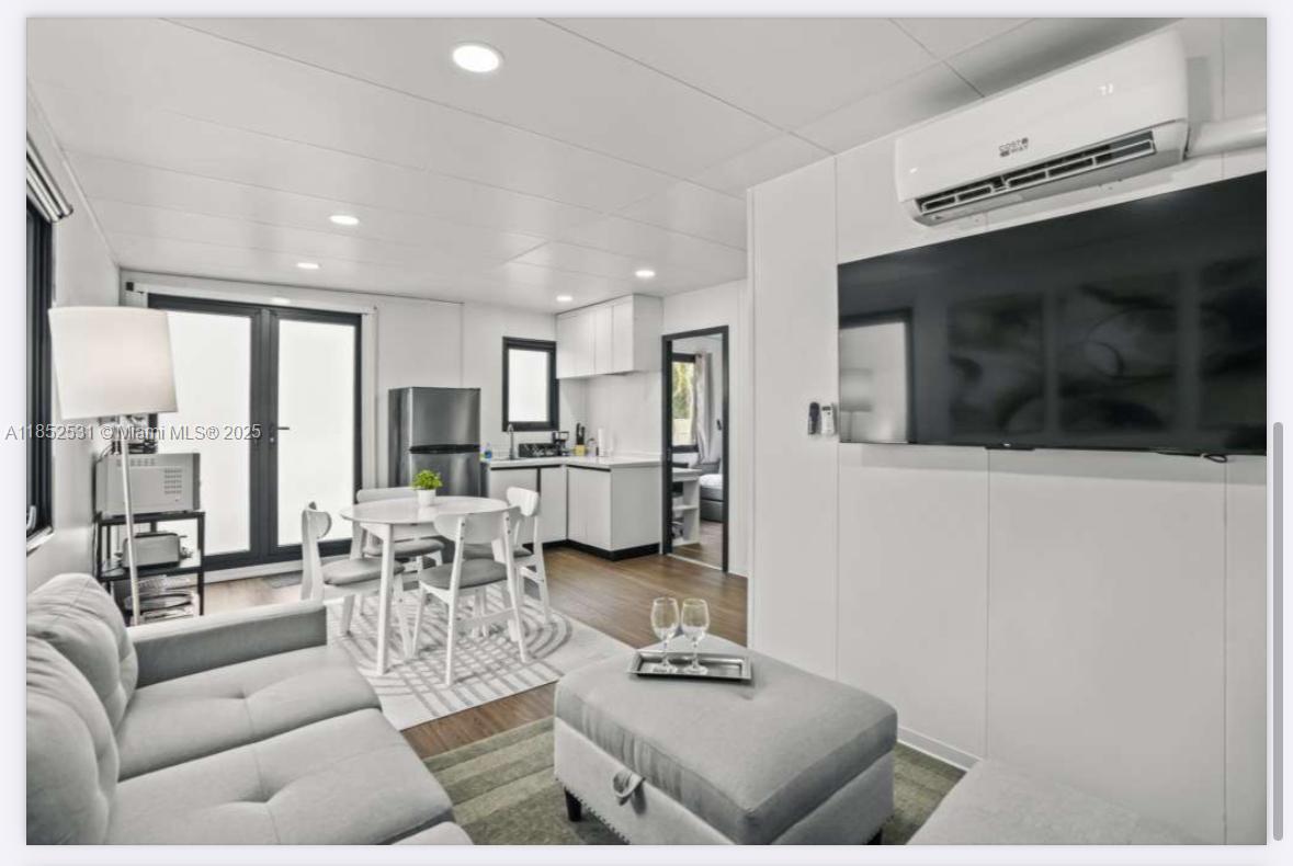 GOLDEN GATE EST UNIT 46 - Residential