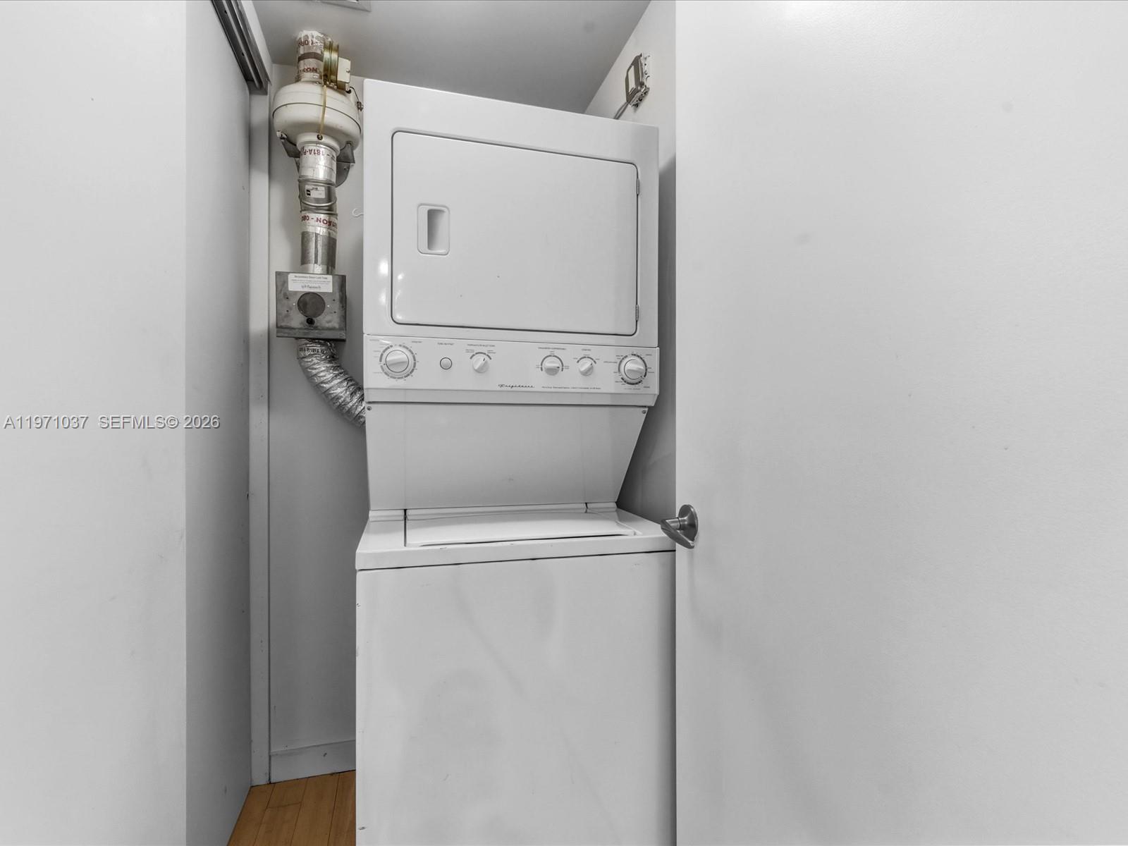 TEN MUSEUM PK RESIDENTIAL - Residential