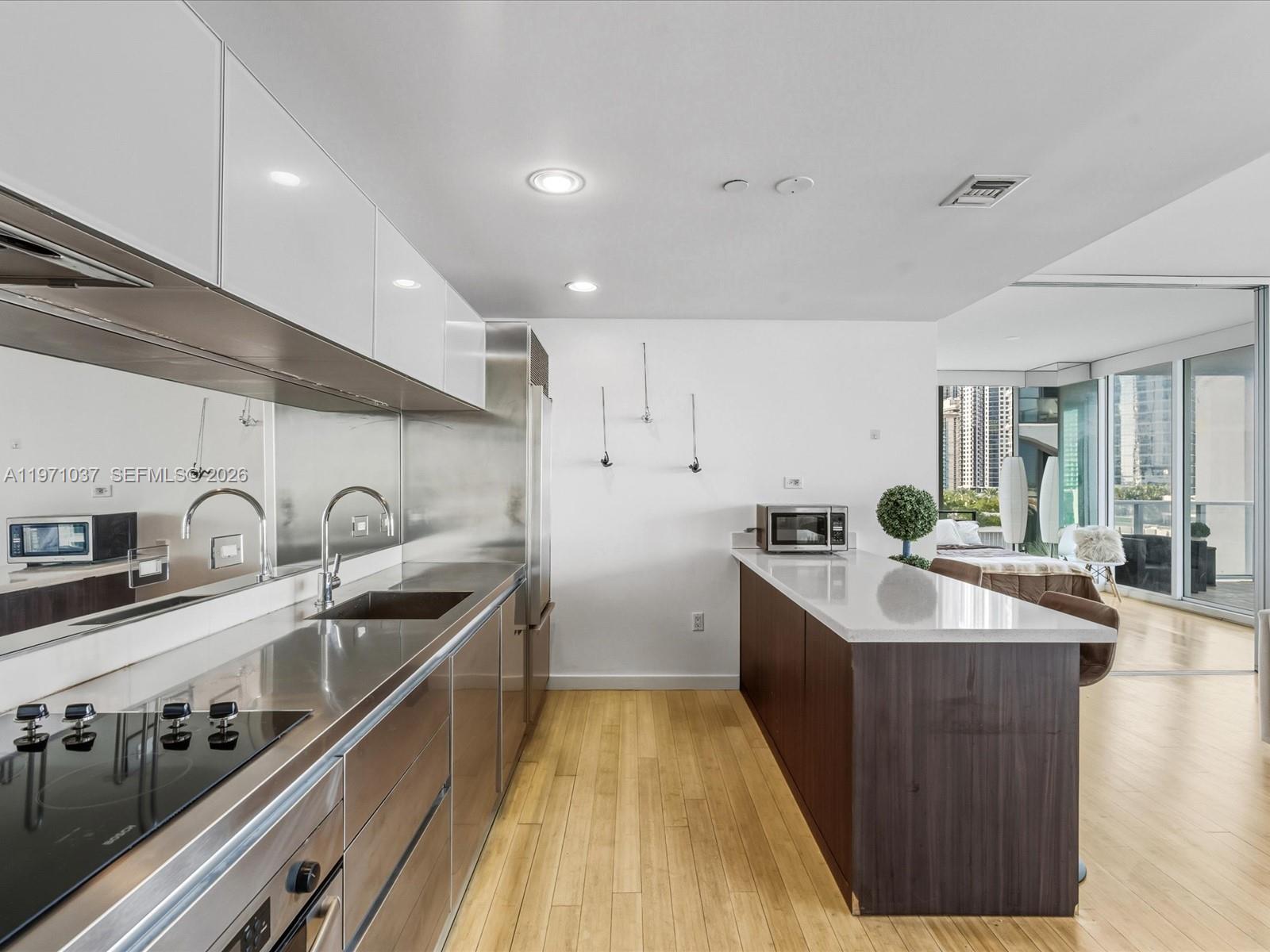 TEN MUSEUM PK RESIDENTIAL - Residential