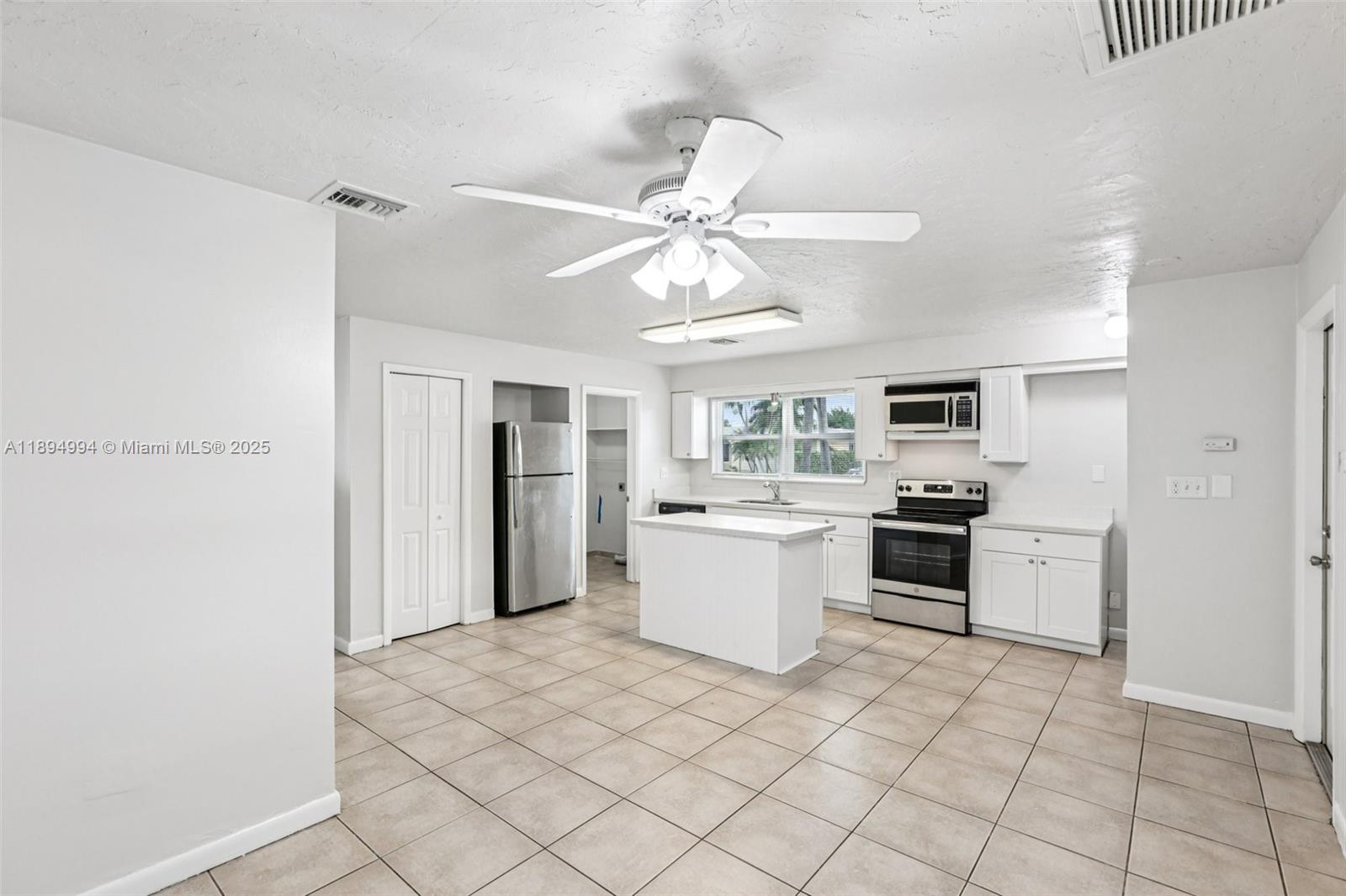 MONTEZ GARDENS - Residential