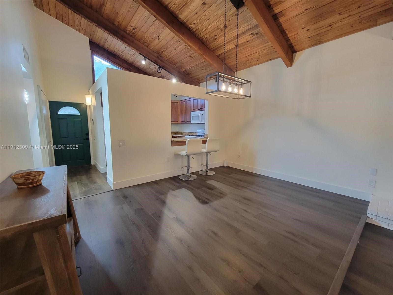 KILLIAN PINES TOWNHOUSES - Residential