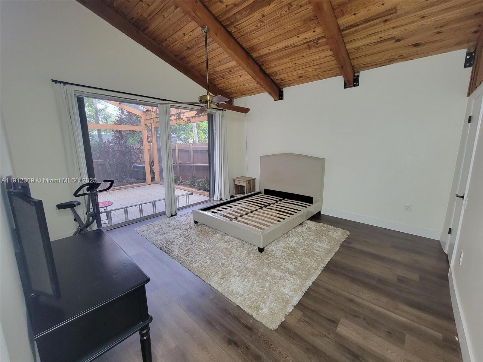 KILLIAN PINES TOWNHOUSES - Residential