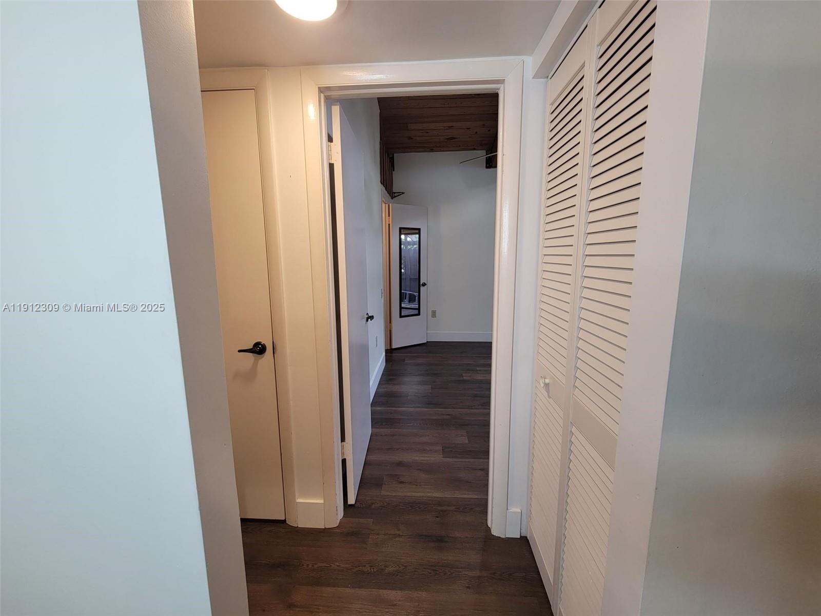 KILLIAN PINES TOWNHOUSES - Residential