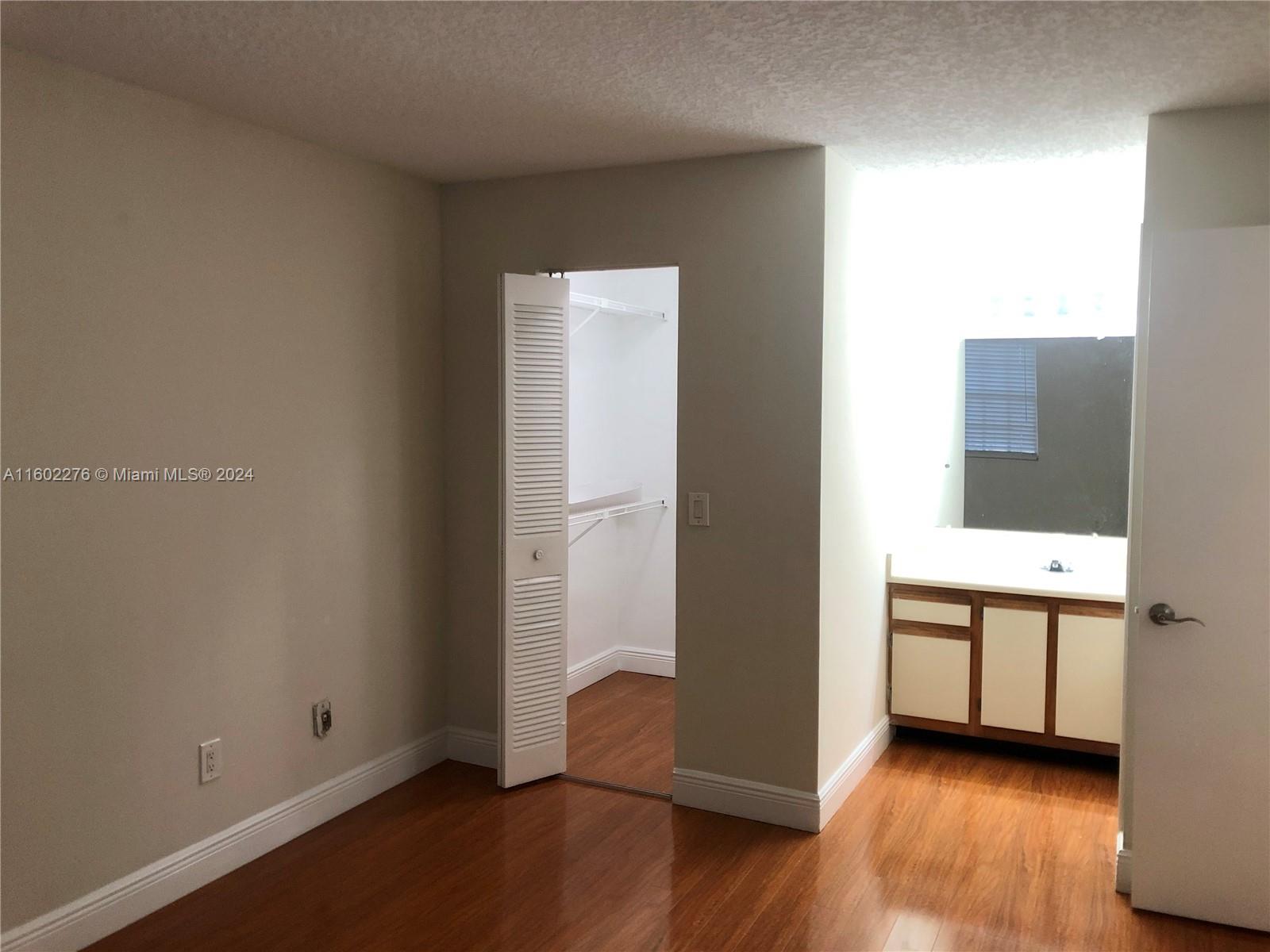 ROYAL POINCIANA CONDO - Residential Lease