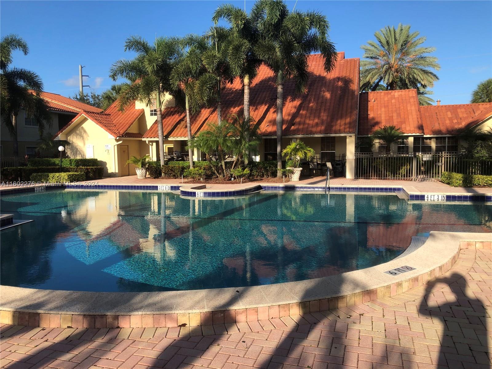 ROYAL POINCIANA CONDO - Residential Lease