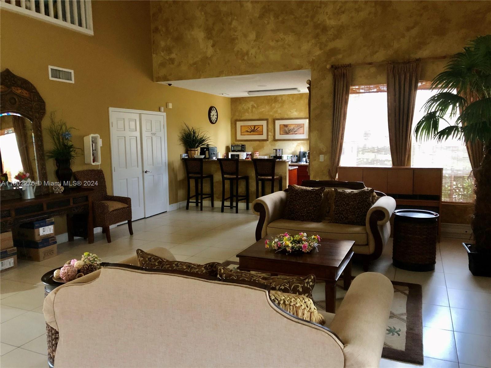 ROYAL POINCIANA CONDO - Residential Lease