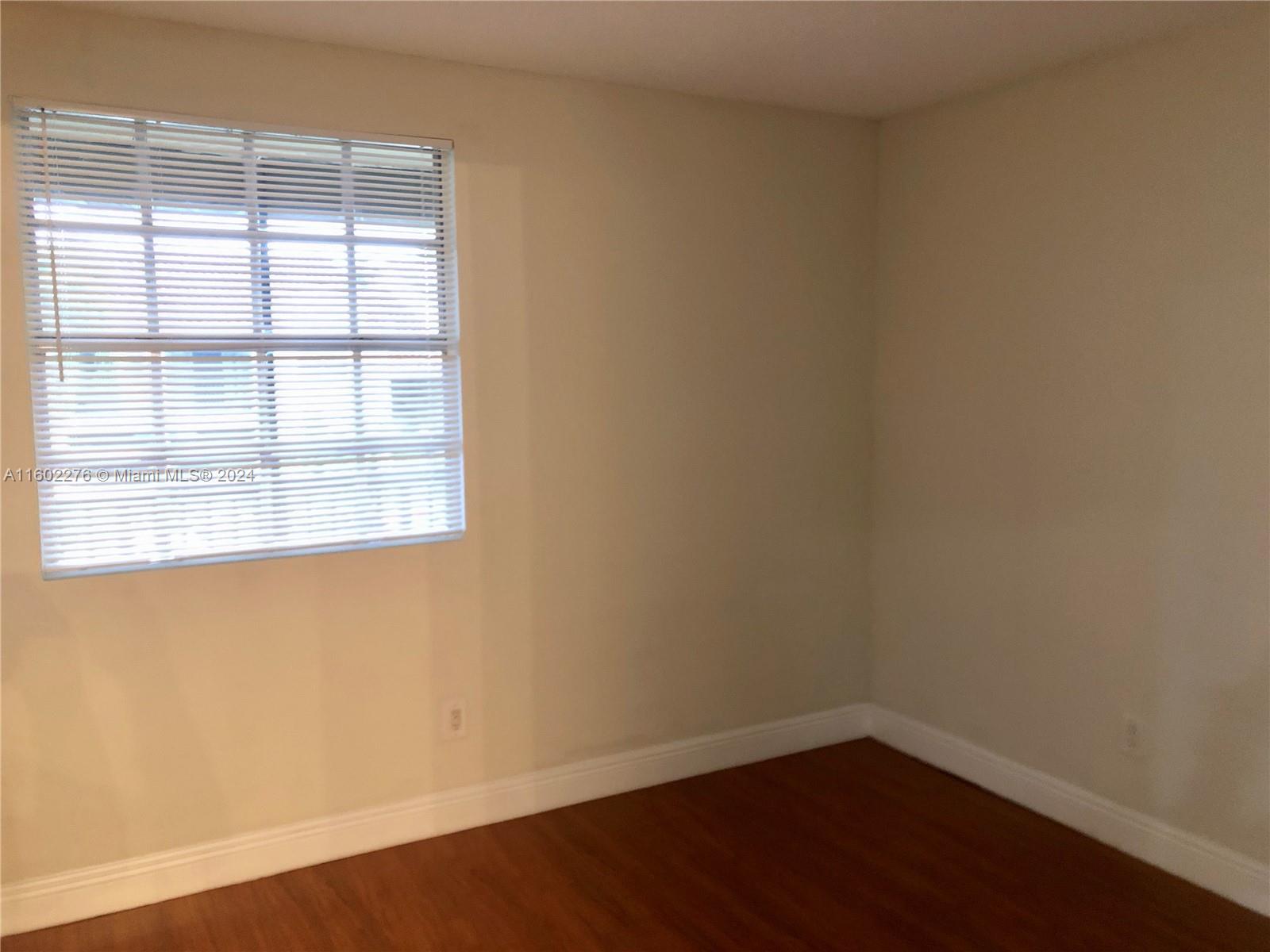 ROYAL POINCIANA CONDO - Residential Lease