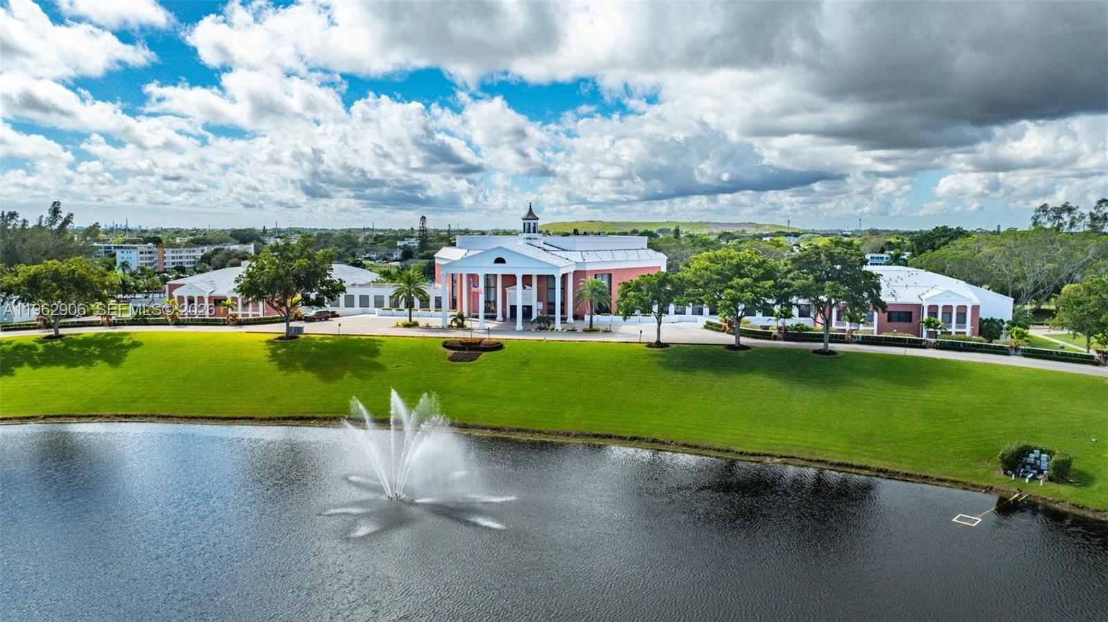 OAKRIDGE N CONDO - Residential