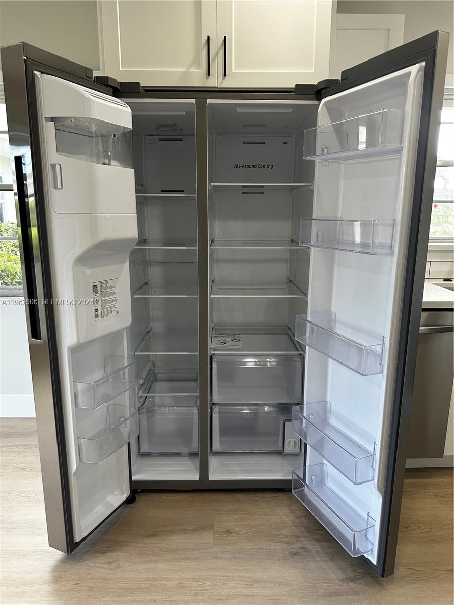 OAKRIDGE N CONDO - Residential