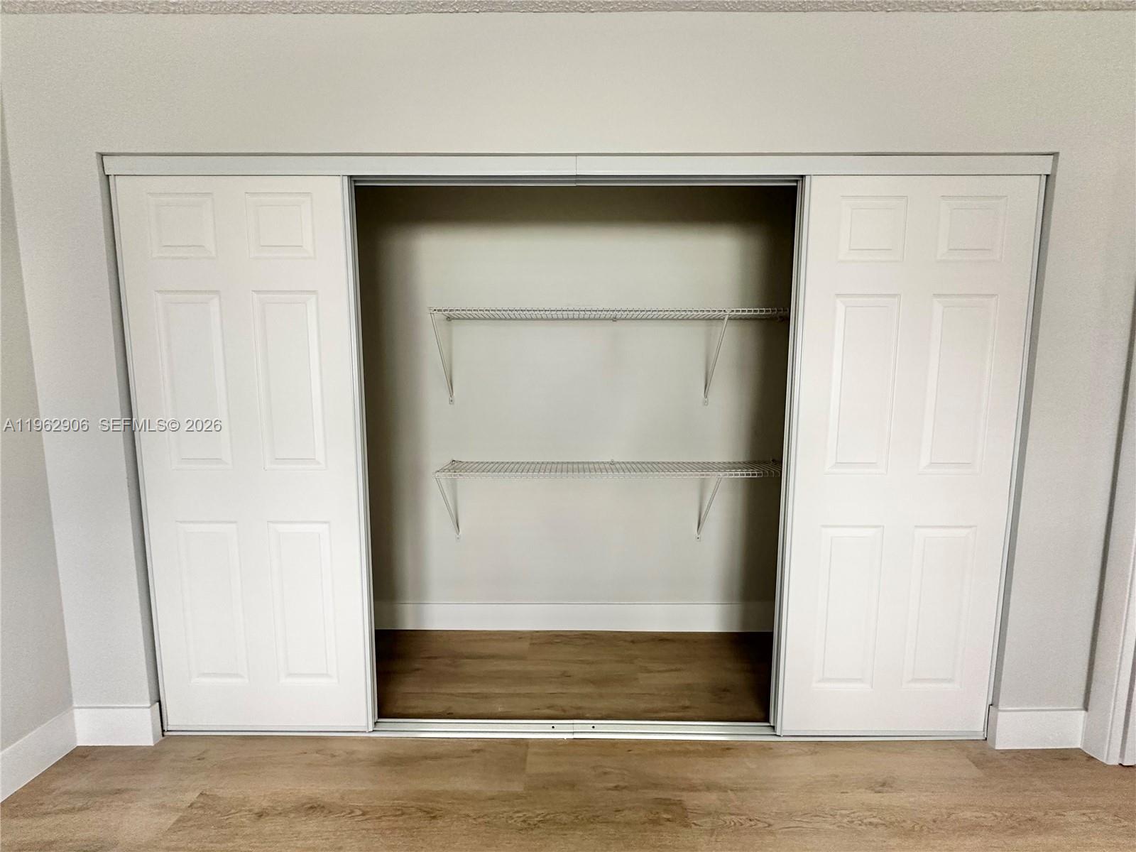 OAKRIDGE N CONDO - Residential