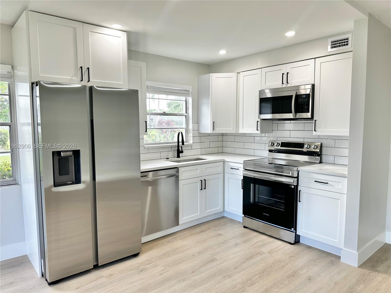 213 N Oakridge  N 213