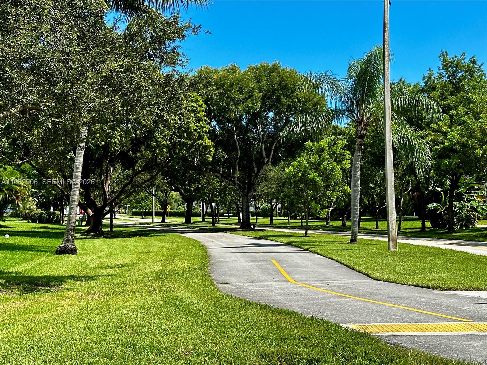 OAKRIDGE N CONDO - Residential