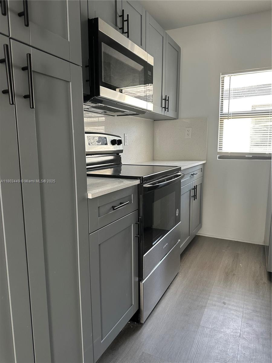 638 SW 21st Ave 628-3