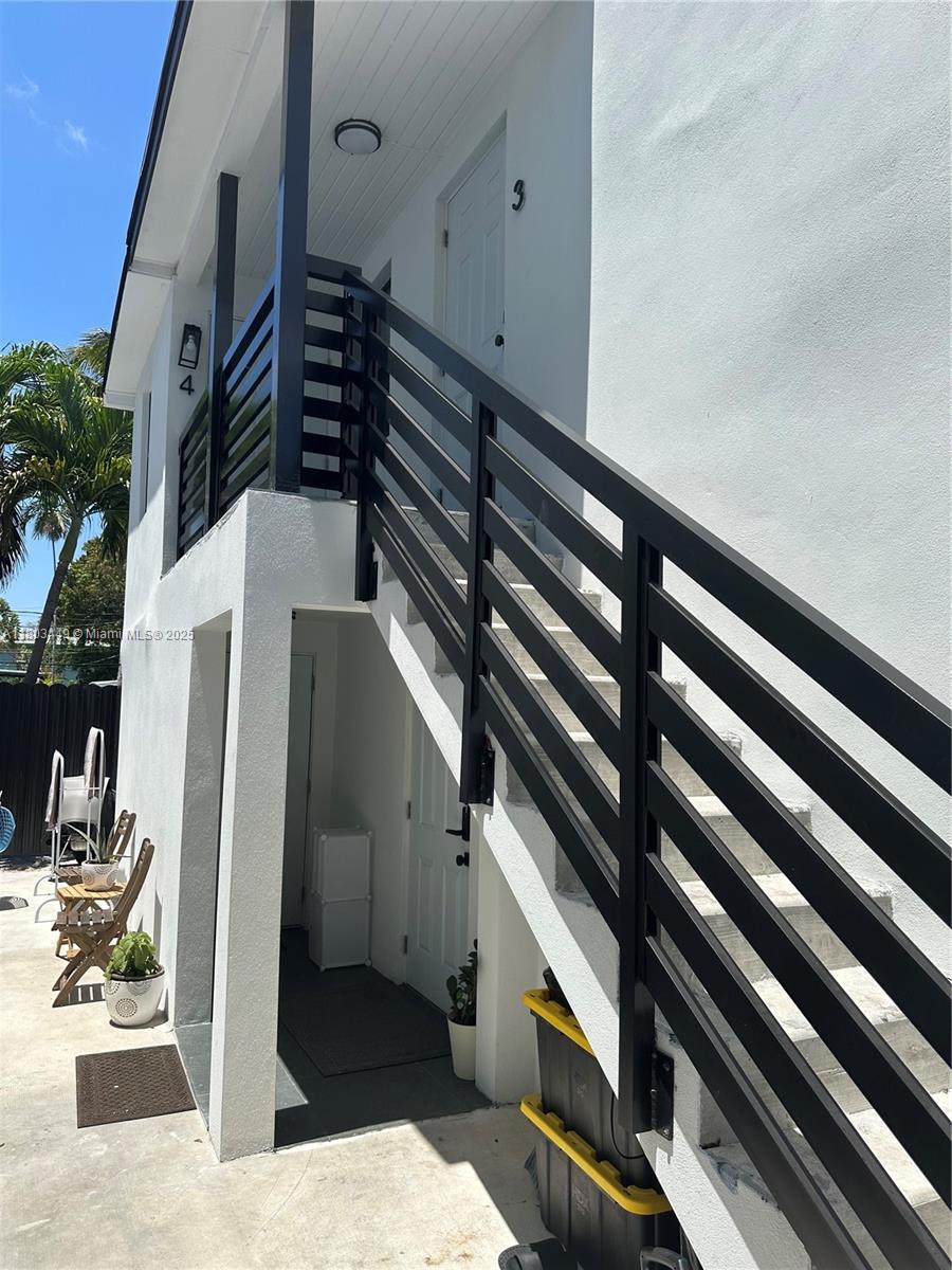 Rental Property at 638 Sw 21st Ave 628-3, Miami, Broward County, Florida - Bedrooms: 2 
Bathrooms: 1  - $2,400 MO.