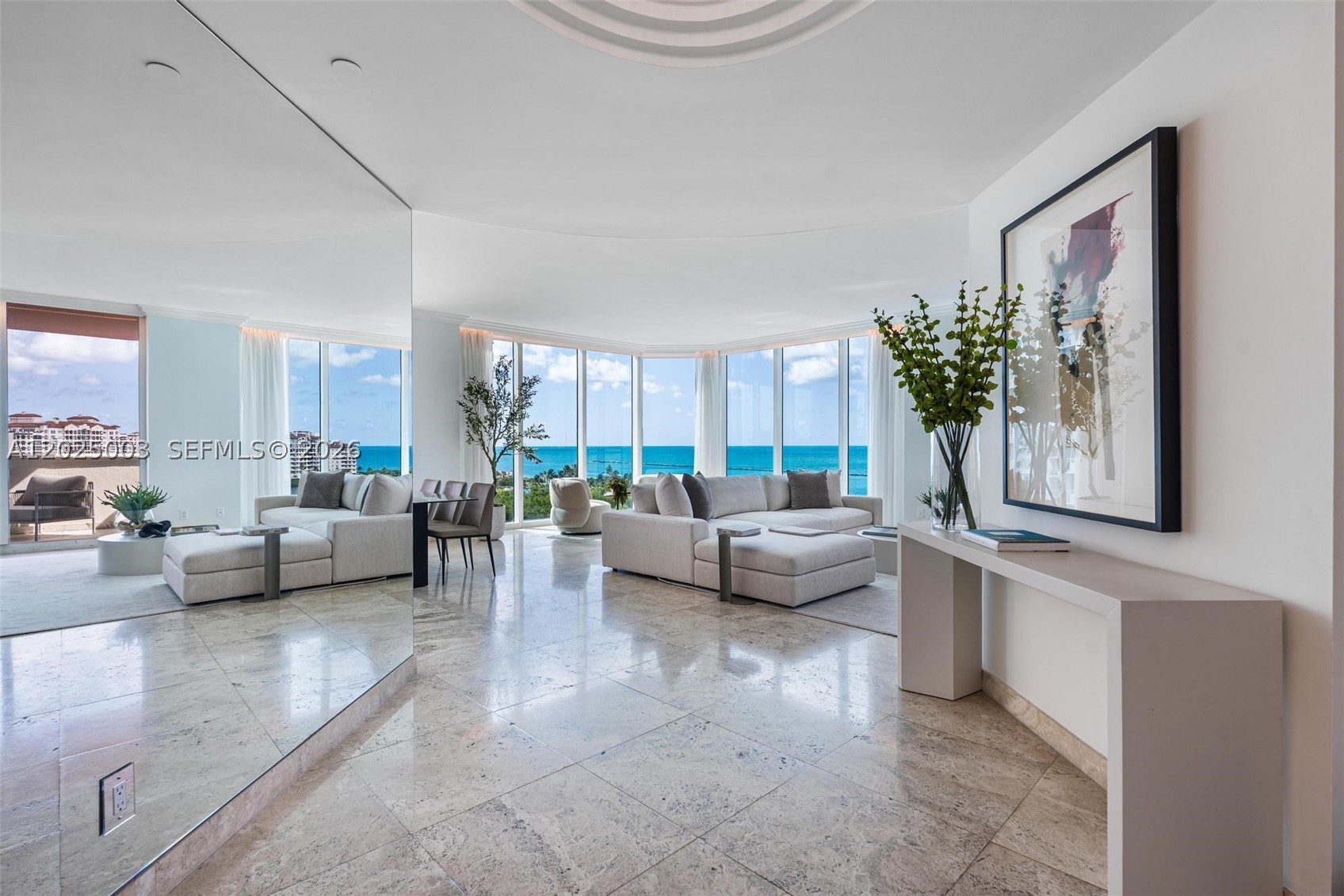300 S Pointe Dr 1001