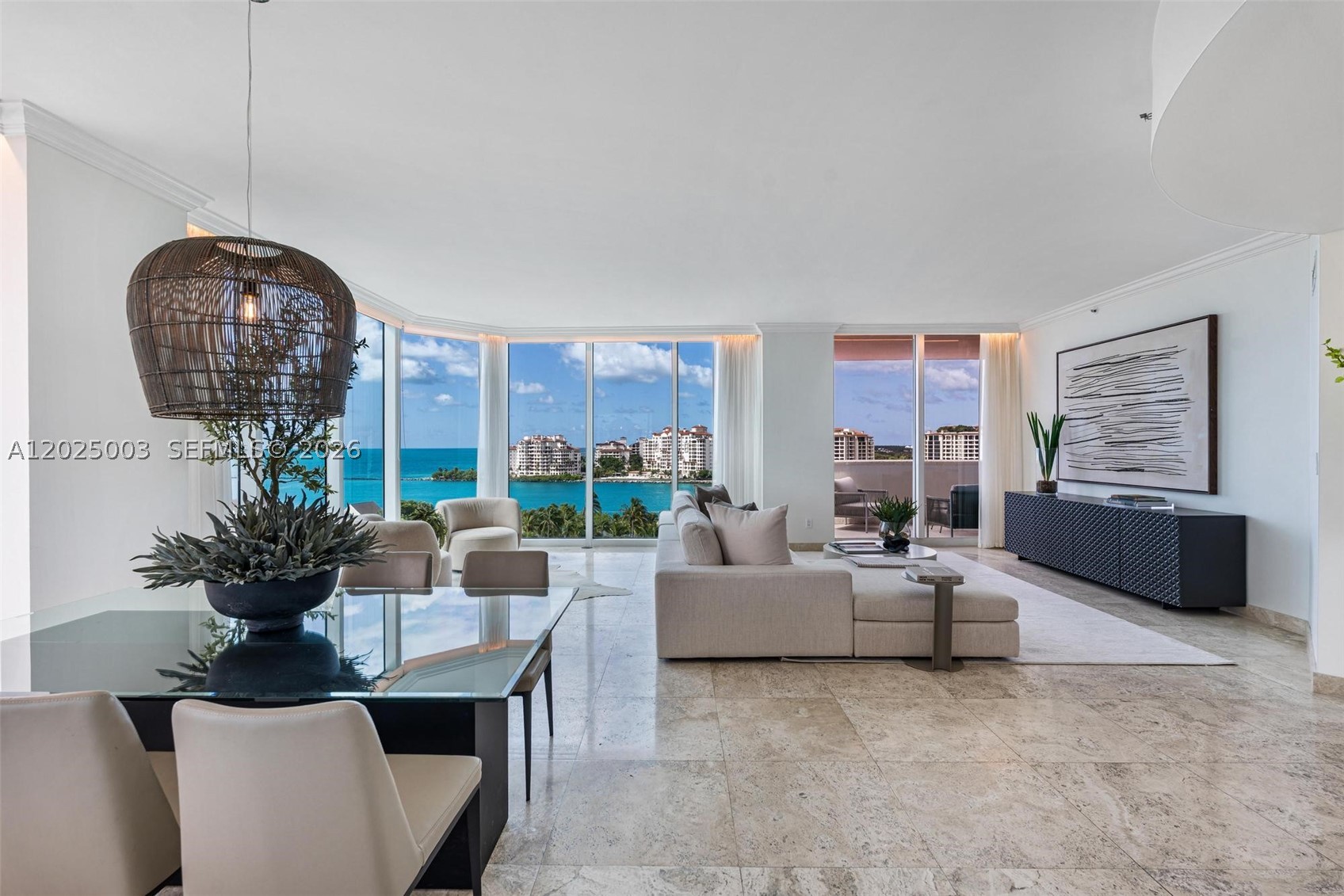 300 S Pointe Dr 1001