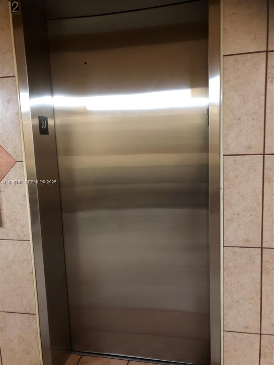 ENSENADA CONDO BLDG E-II - Residential Lease