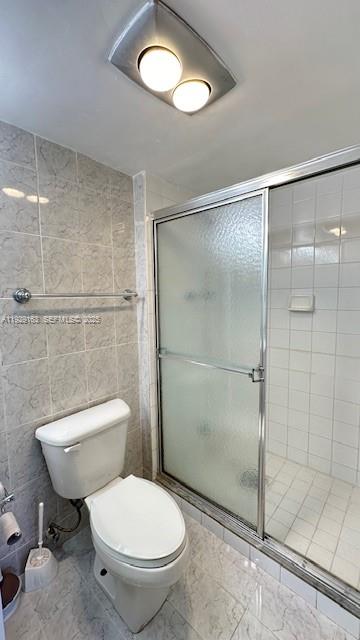 ENSENADA CONDO BLDG E-II - Residential Lease