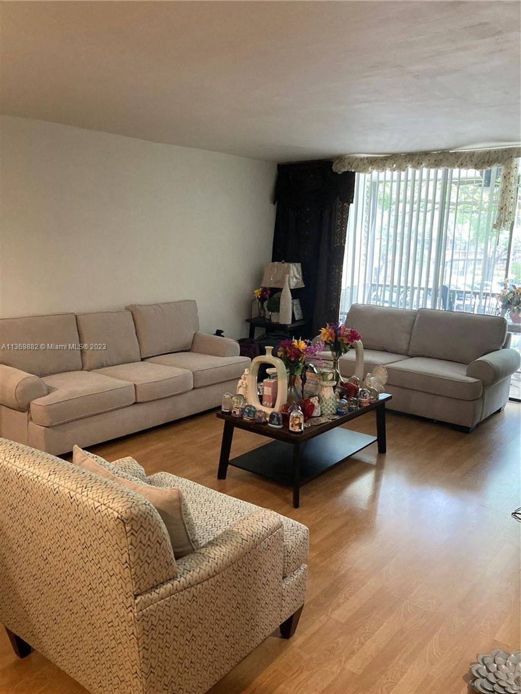 Photo of 3680 Inverrary Dr #2Q, Lauderhill, FL 33319 (MLS # A11369882)