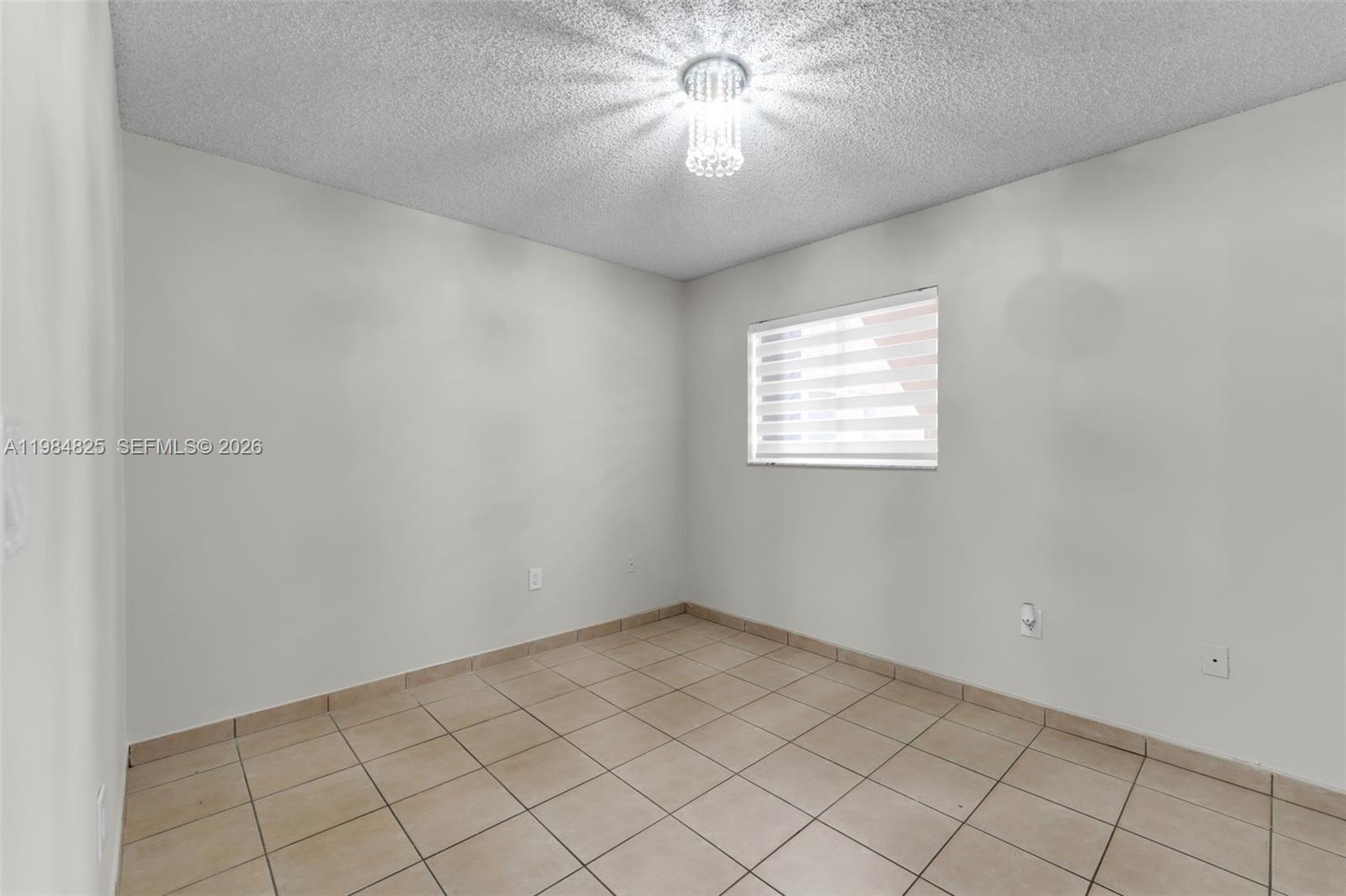 THE SEASONS VILLAS & THMS - Residential