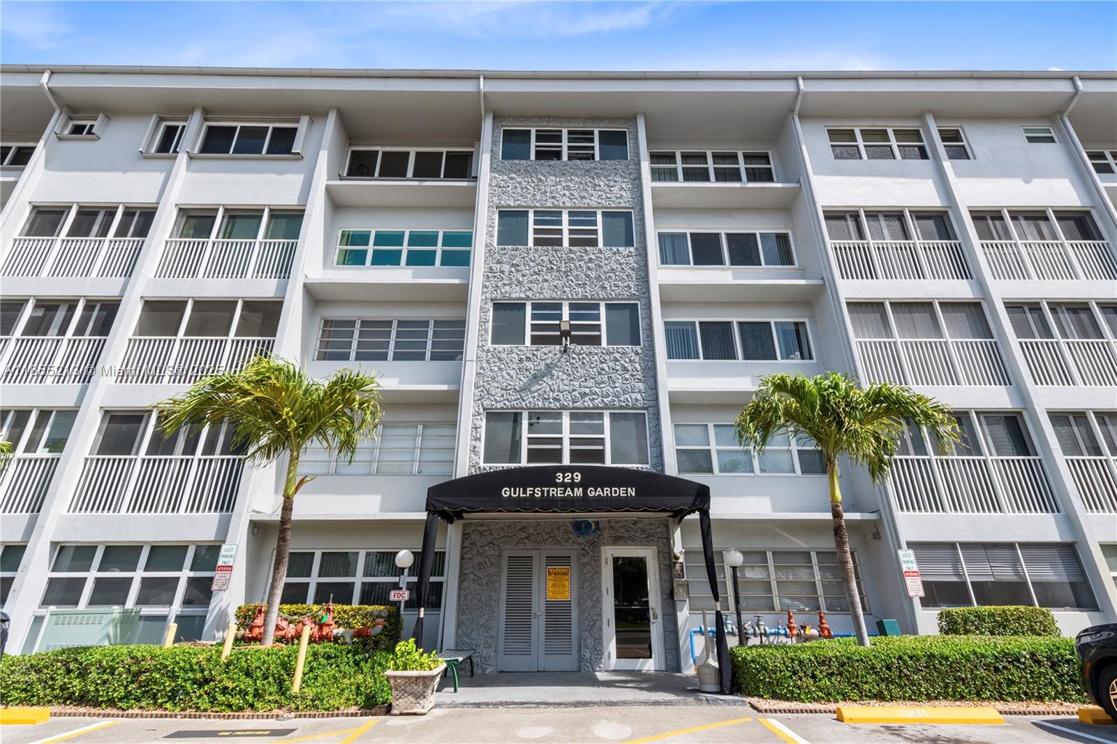 SECOND GULFSTREAM GARDEN - Residential