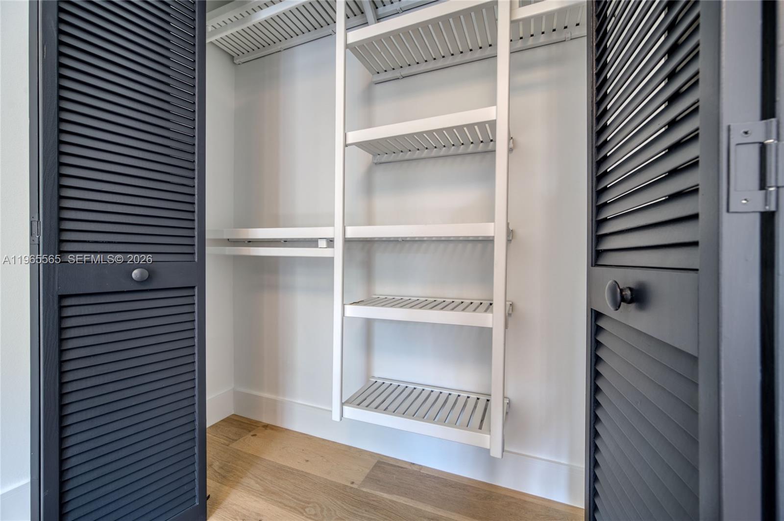 SANCTUARY 2 - Residential