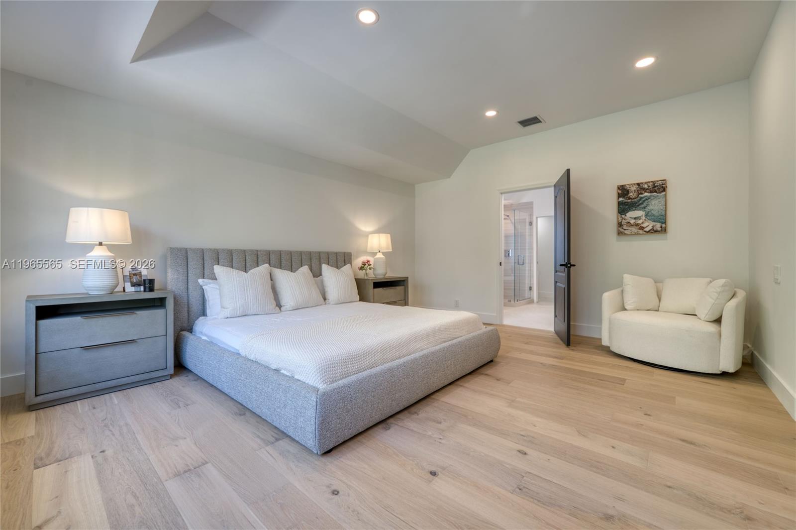 SANCTUARY 2 - Residential