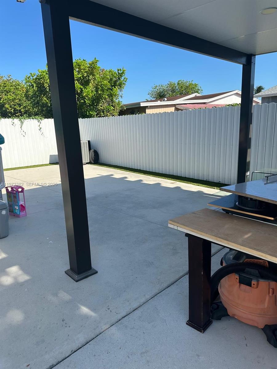 LESLIE PATIO HOMES SEC 4 - Residential