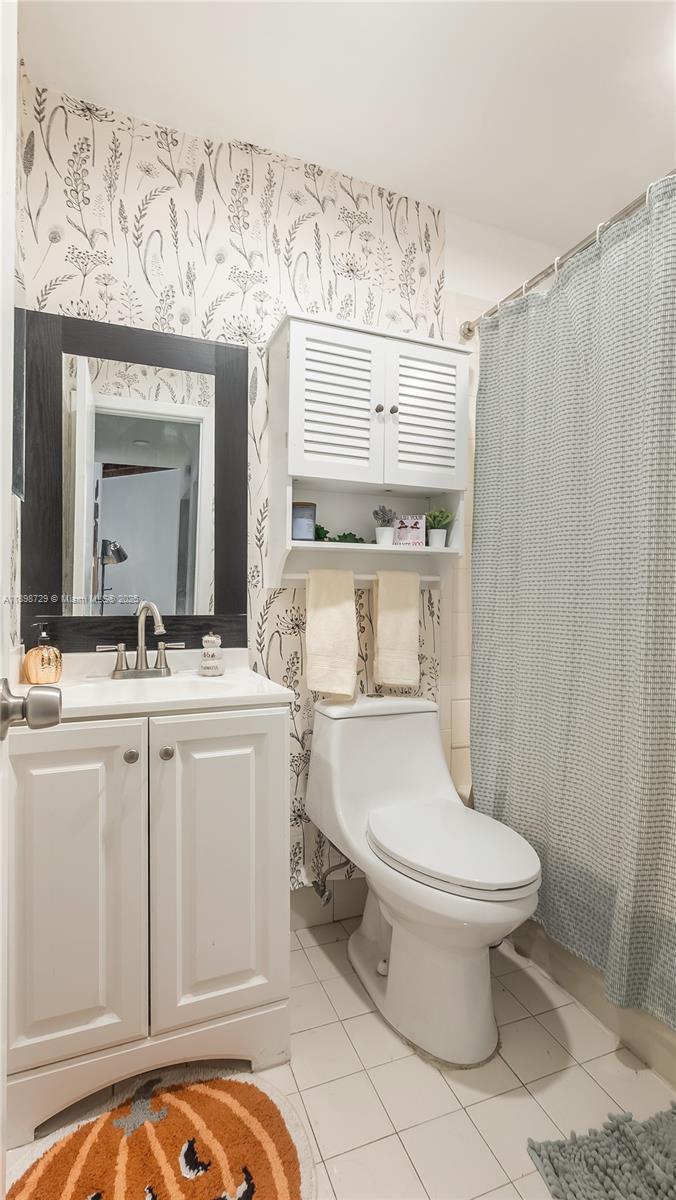 SUNRISE GOLF VILLAGE NORT - Residential