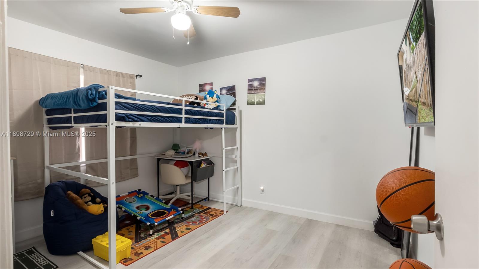 SUNRISE GOLF VILLAGE NORT - Residential