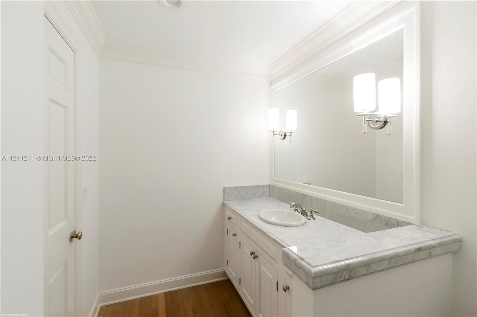 JUPITER ISLAND - Residential