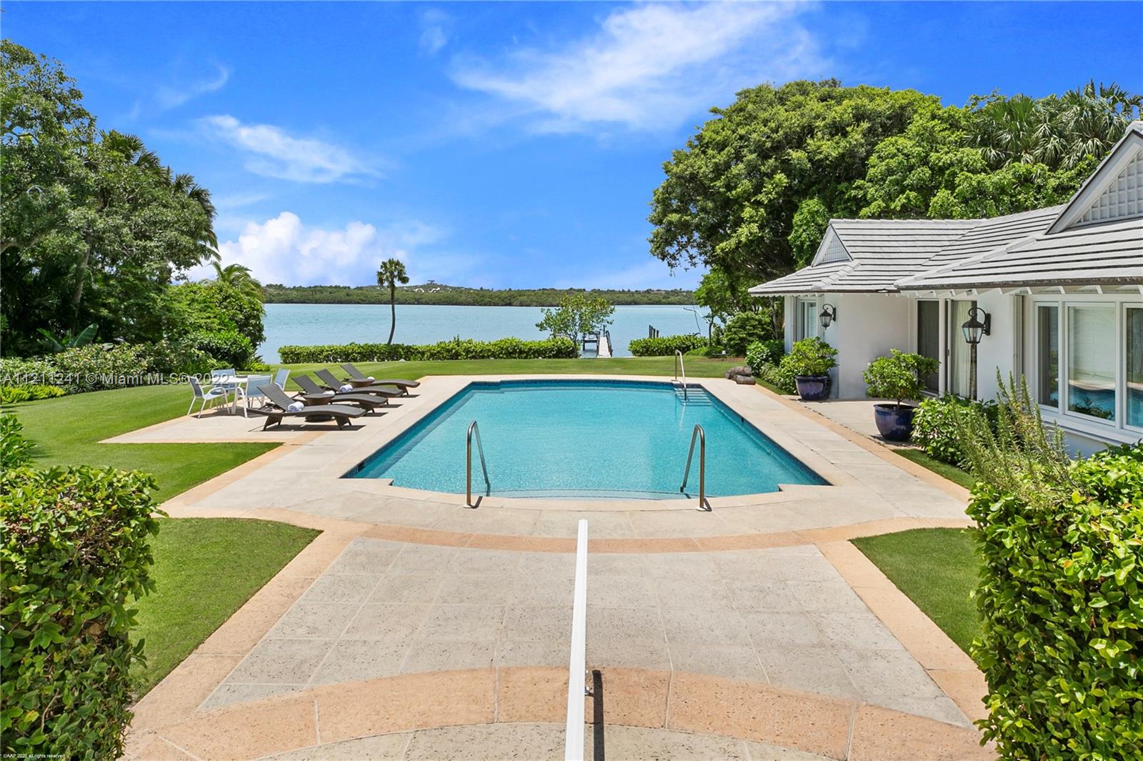 JUPITER ISLAND - Residential