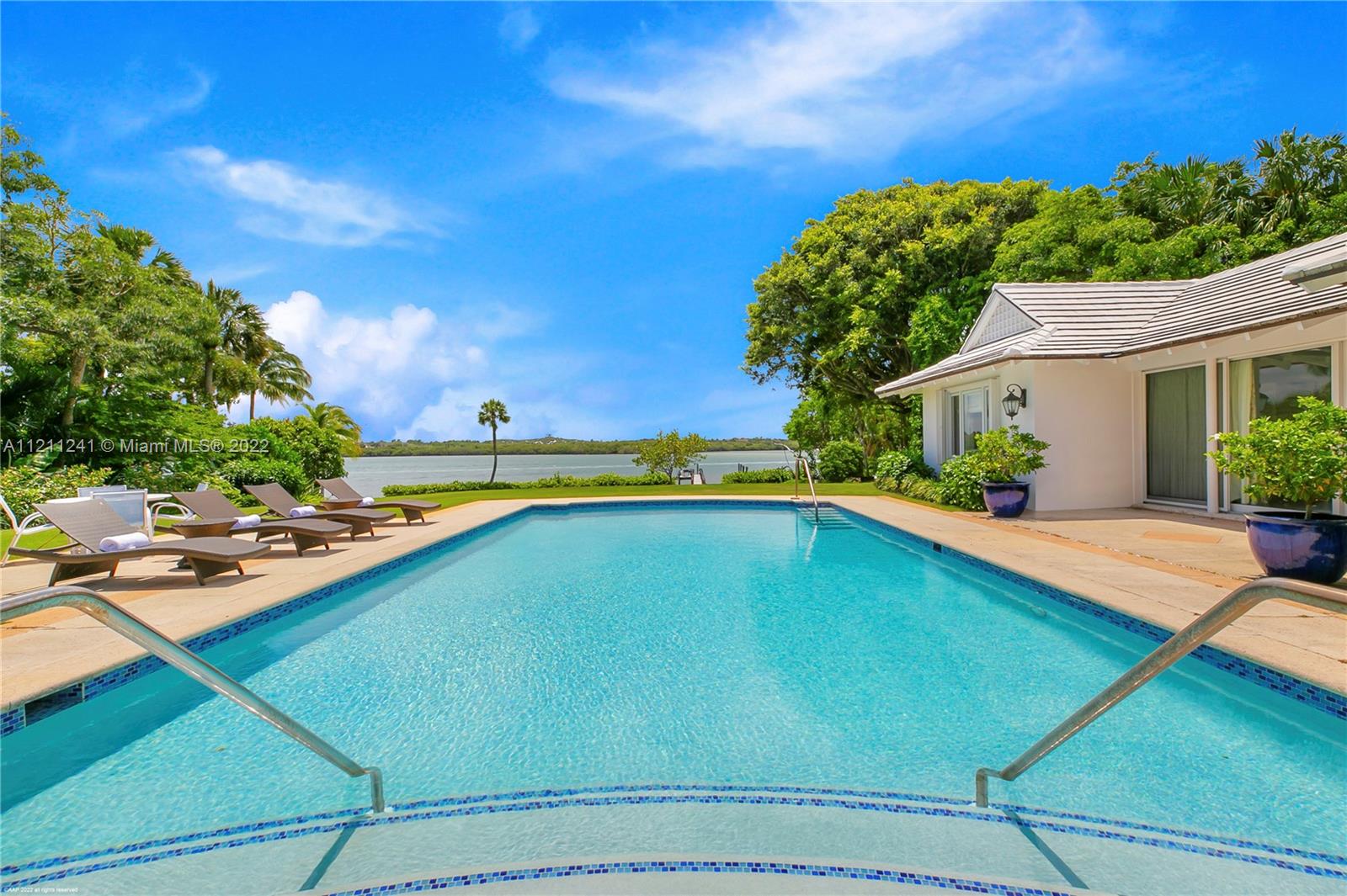 JUPITER ISLAND - Residential