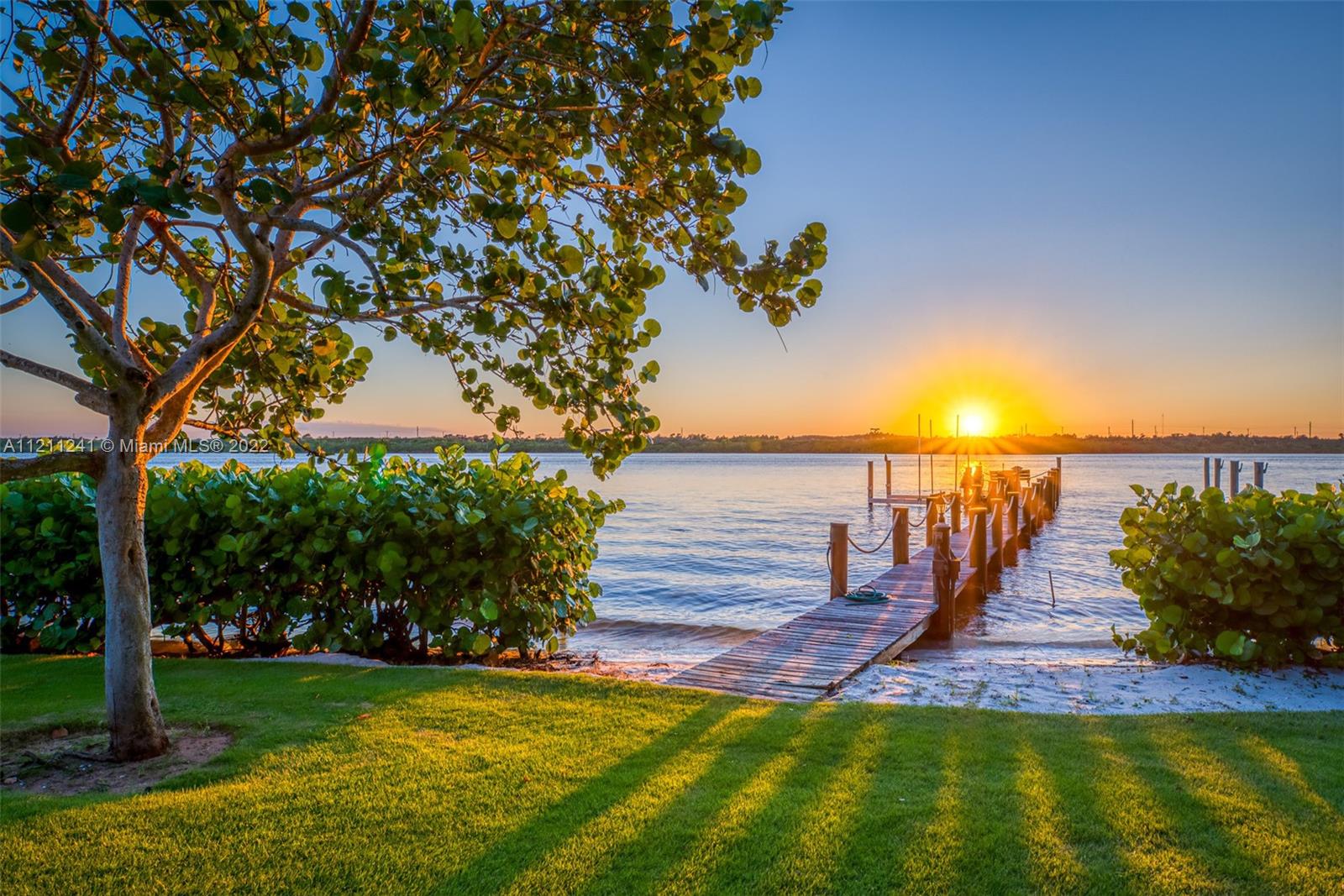 JUPITER ISLAND - Residential