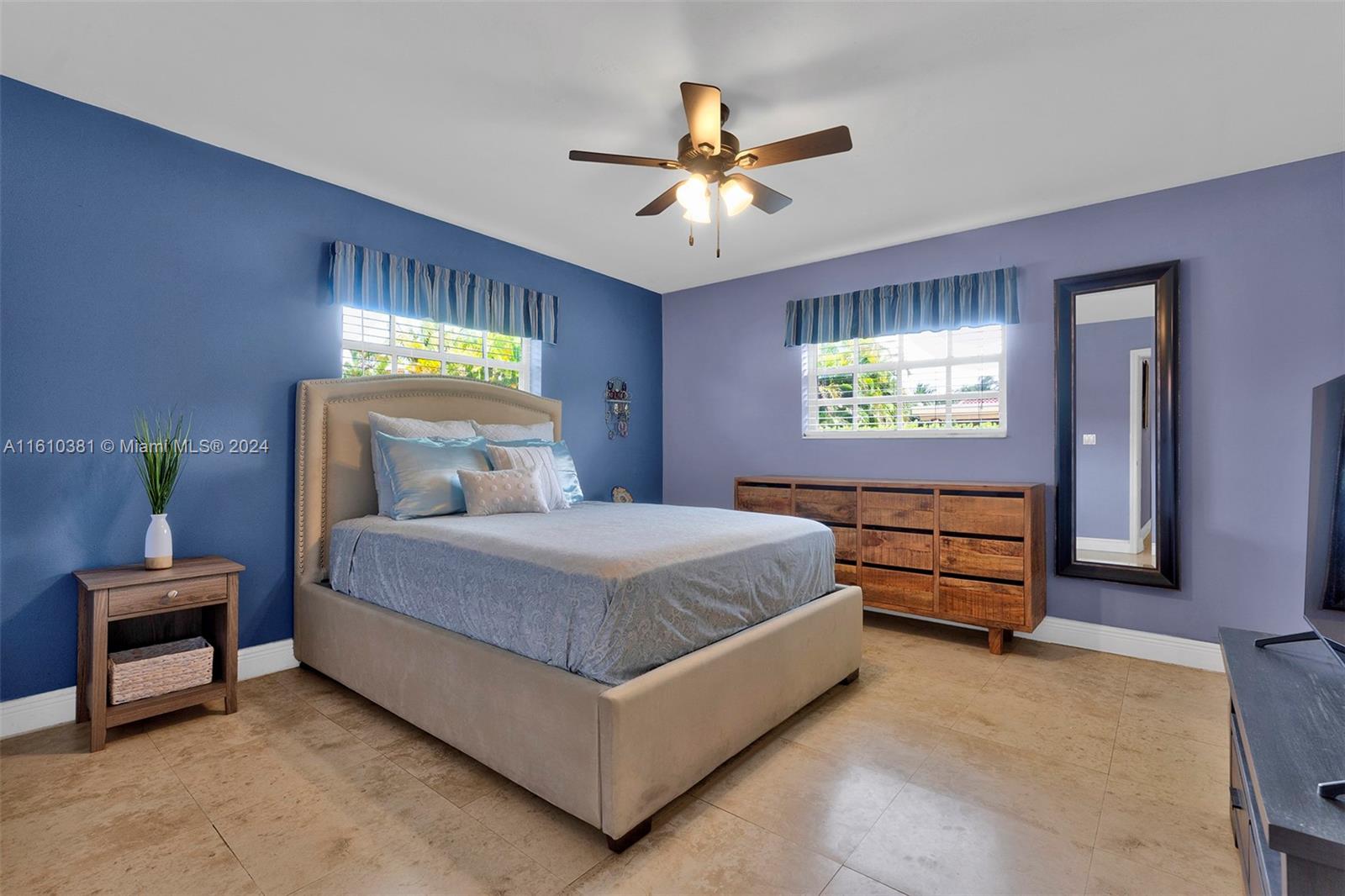 SNAPPER CREEK VILLAS - Residential