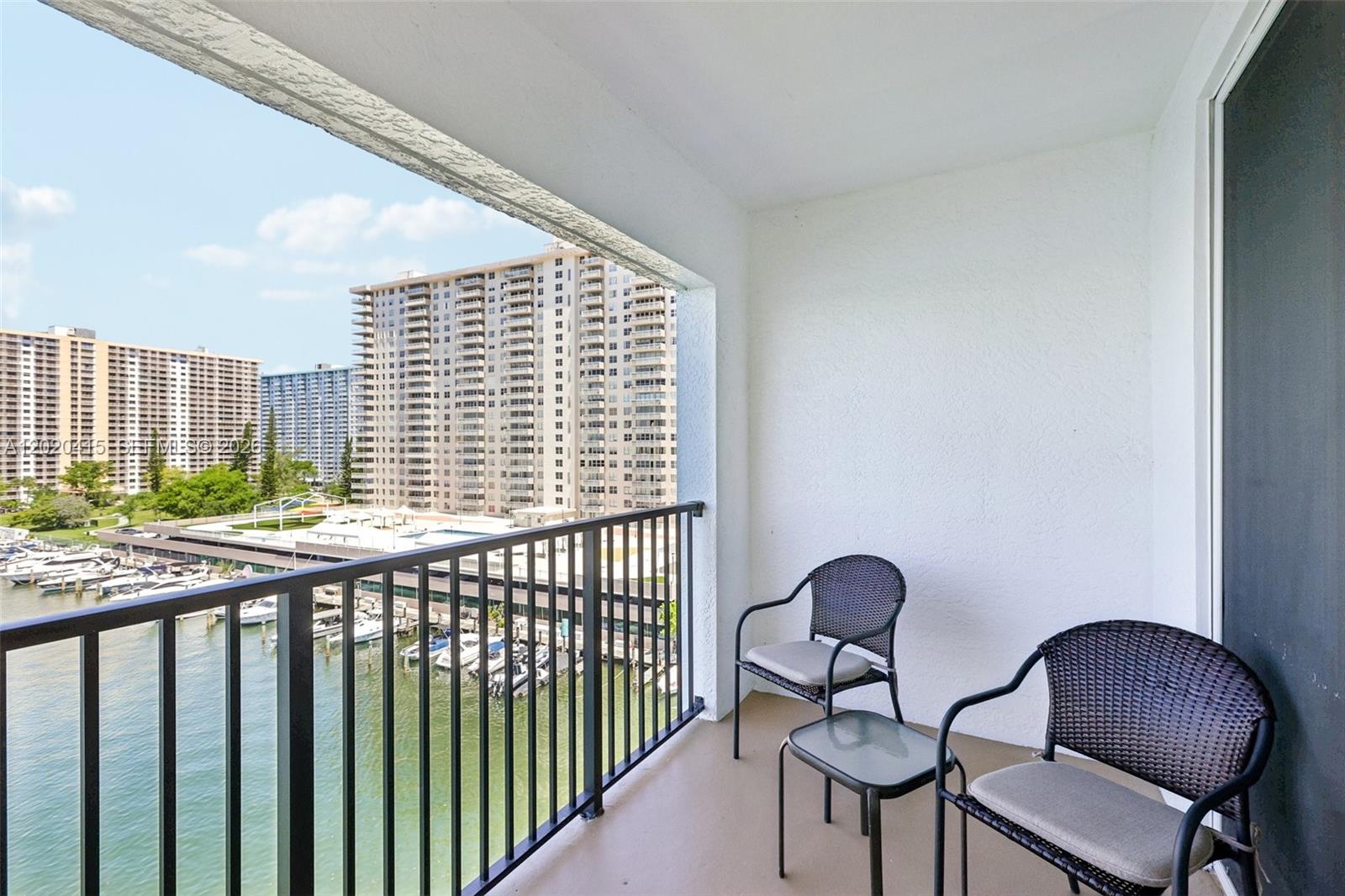 PORTO BELLAGIO CONDO - Residential