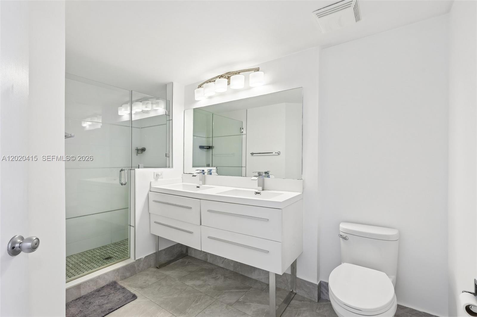 PORTO BELLAGIO CONDO - Residential
