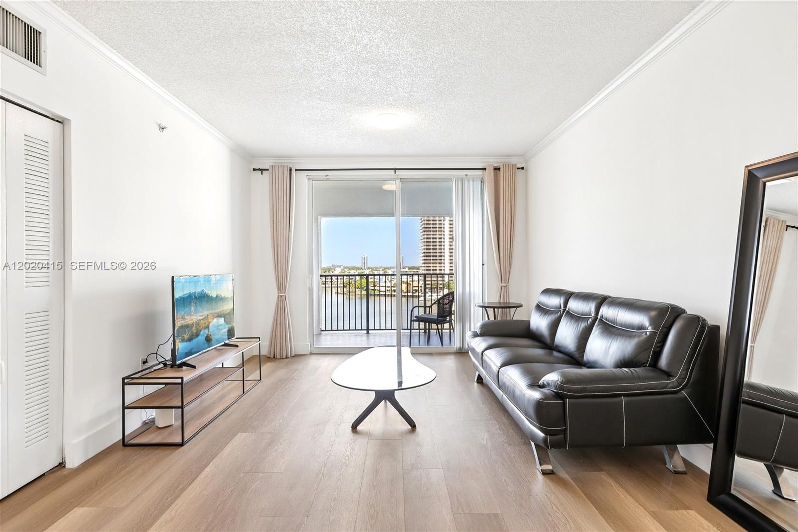 PORTO BELLAGIO CONDO - Residential