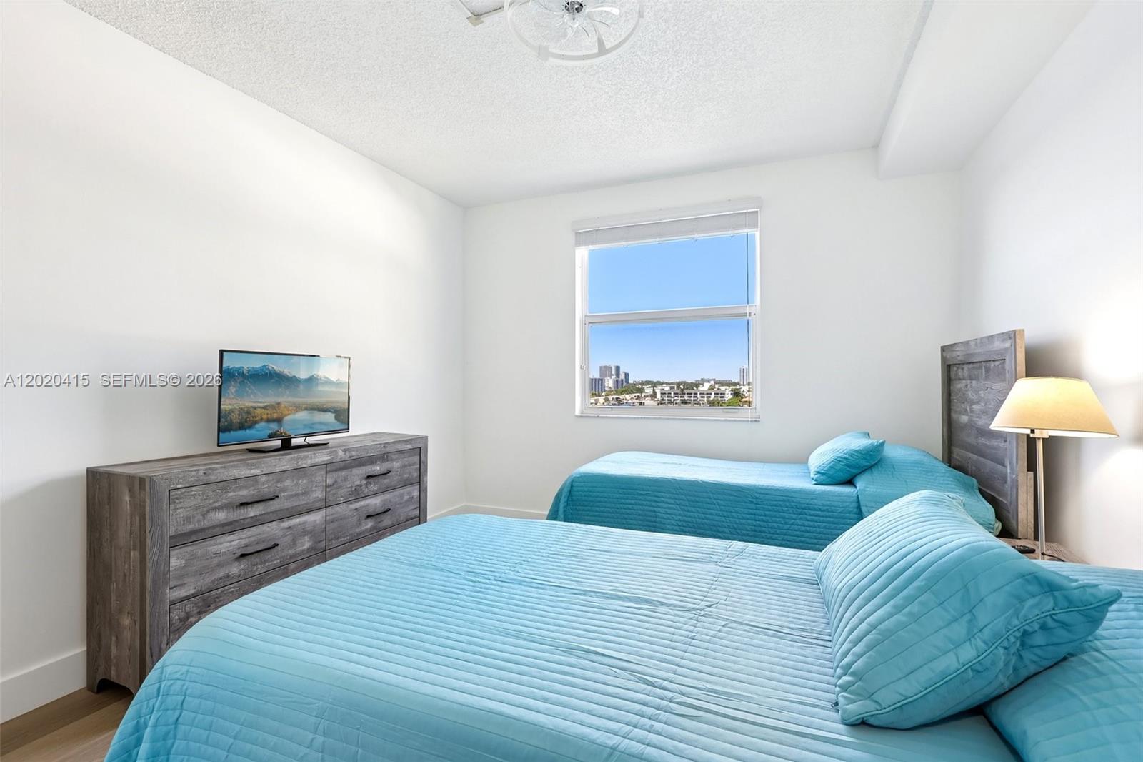 PORTO BELLAGIO CONDO - Residential