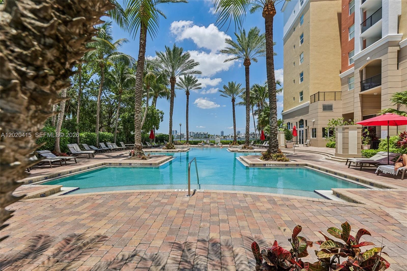 PORTO BELLAGIO CONDO - Residential