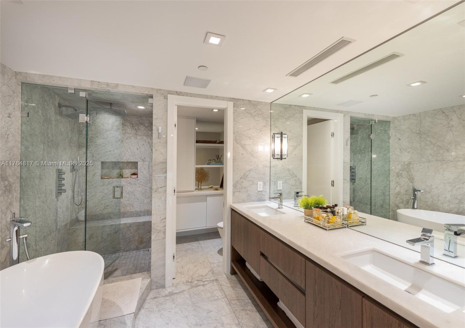 ONE TEQUESTA POINT CONDO - Residential