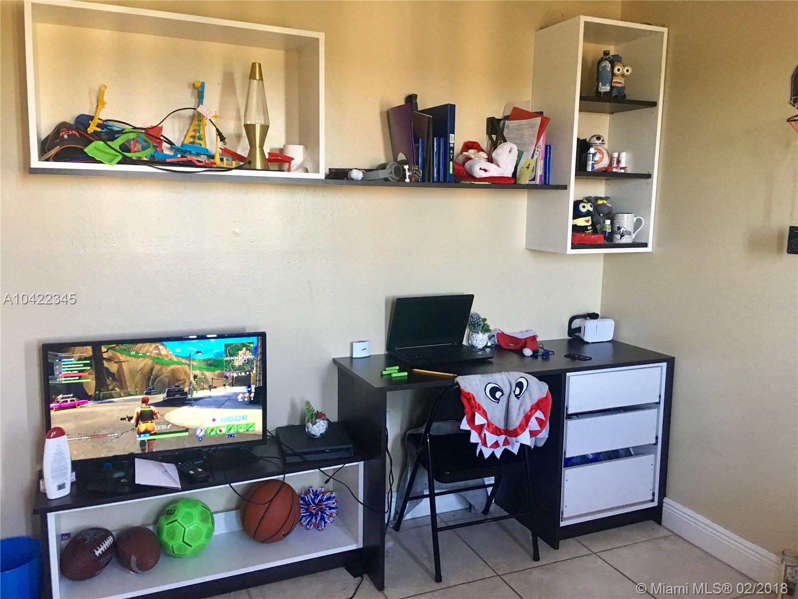 KENDALL LAKE TOWERS CONDO - Residential Lease