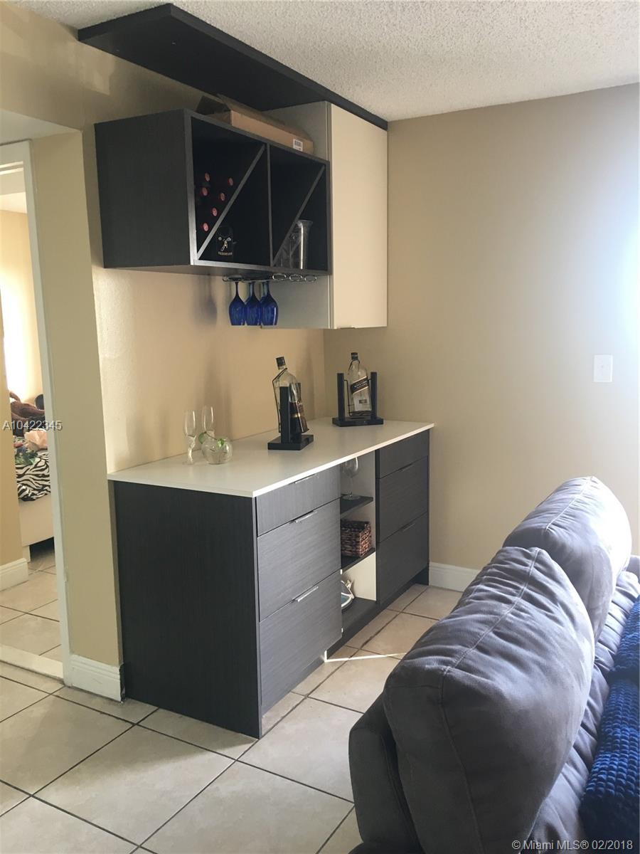 KENDALL LAKE TOWERS CONDO - Residential Lease