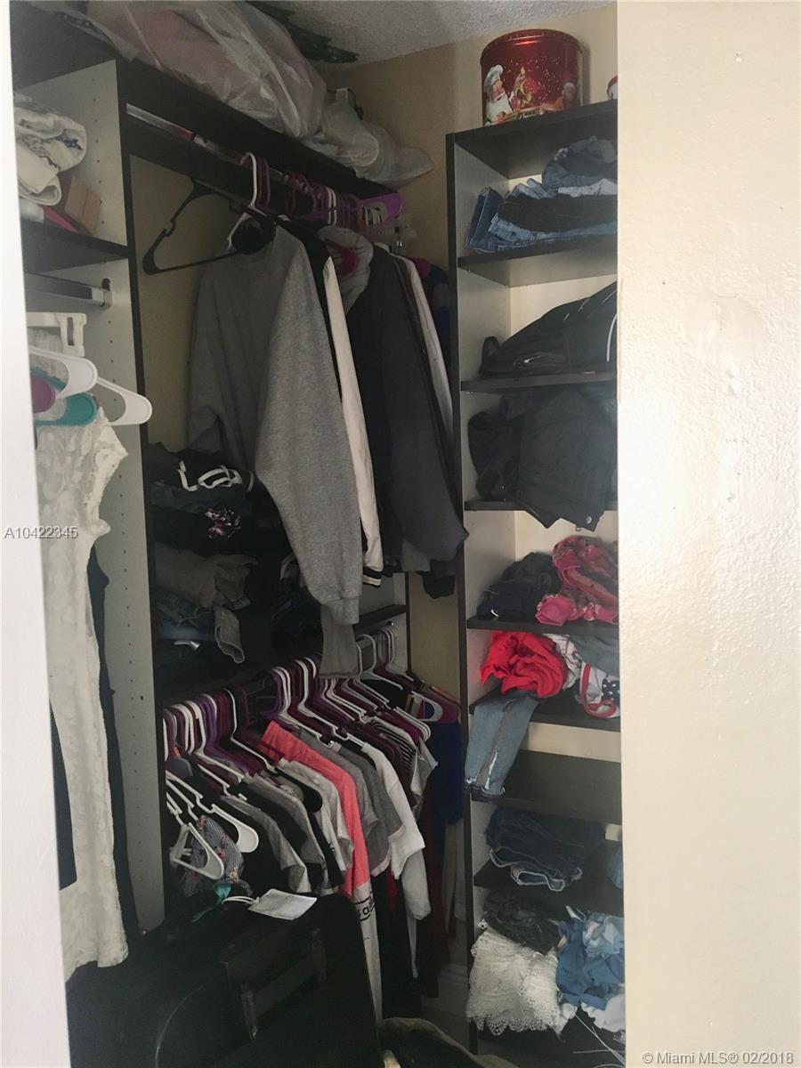 KENDALL LAKE TOWERS CONDO - Residential Lease