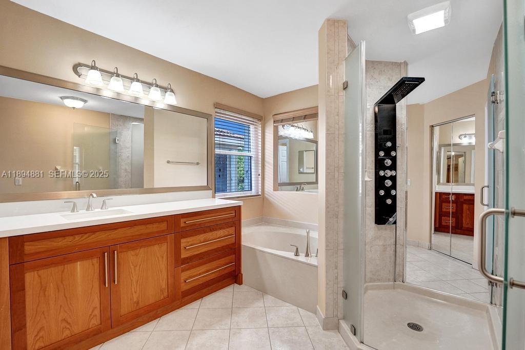 SILVER SHORES (PARCELS A - Residential