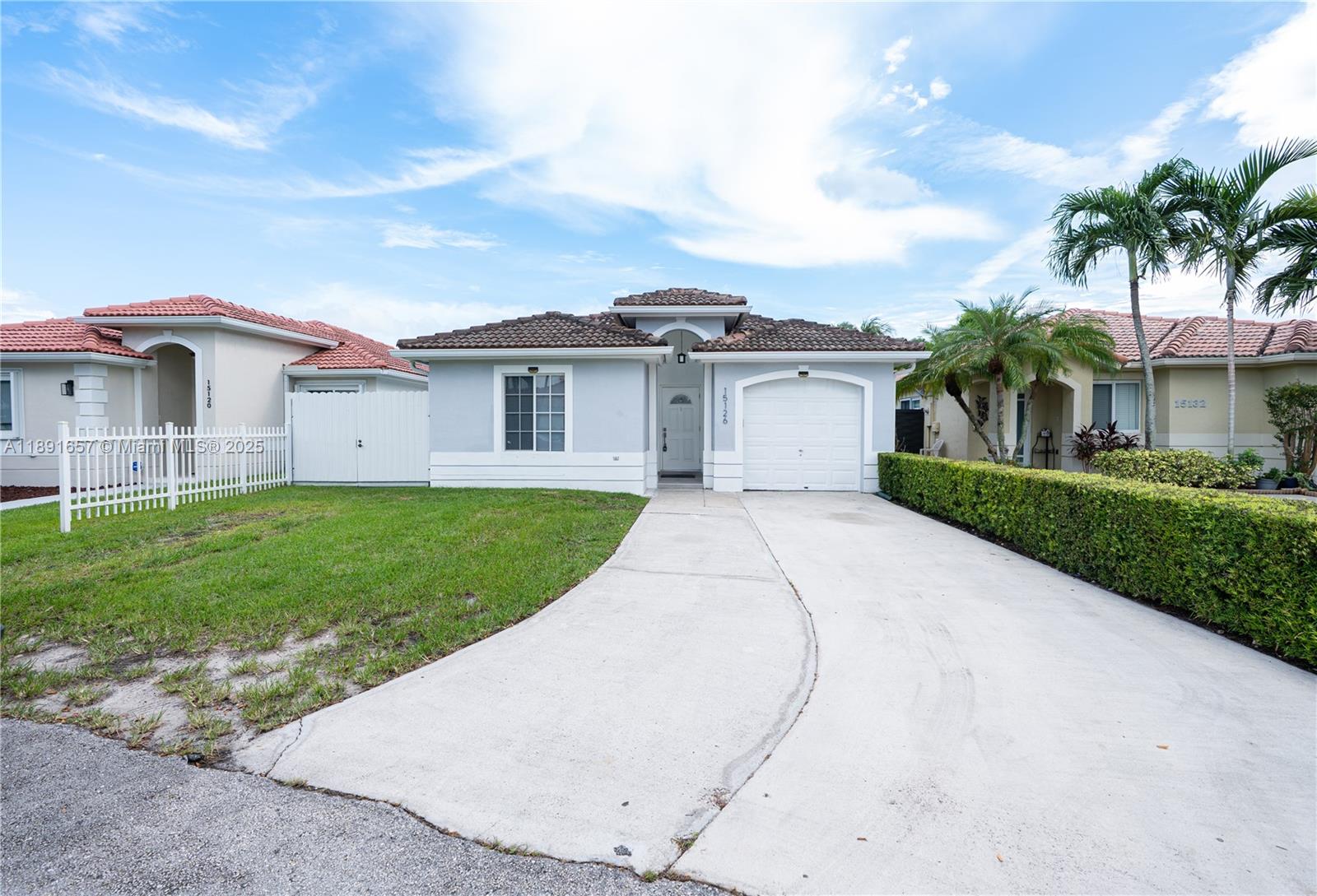 15126 SW 140th Ter, Miami, FL, 33196/$535,000 1 15126 SW 140th Ter