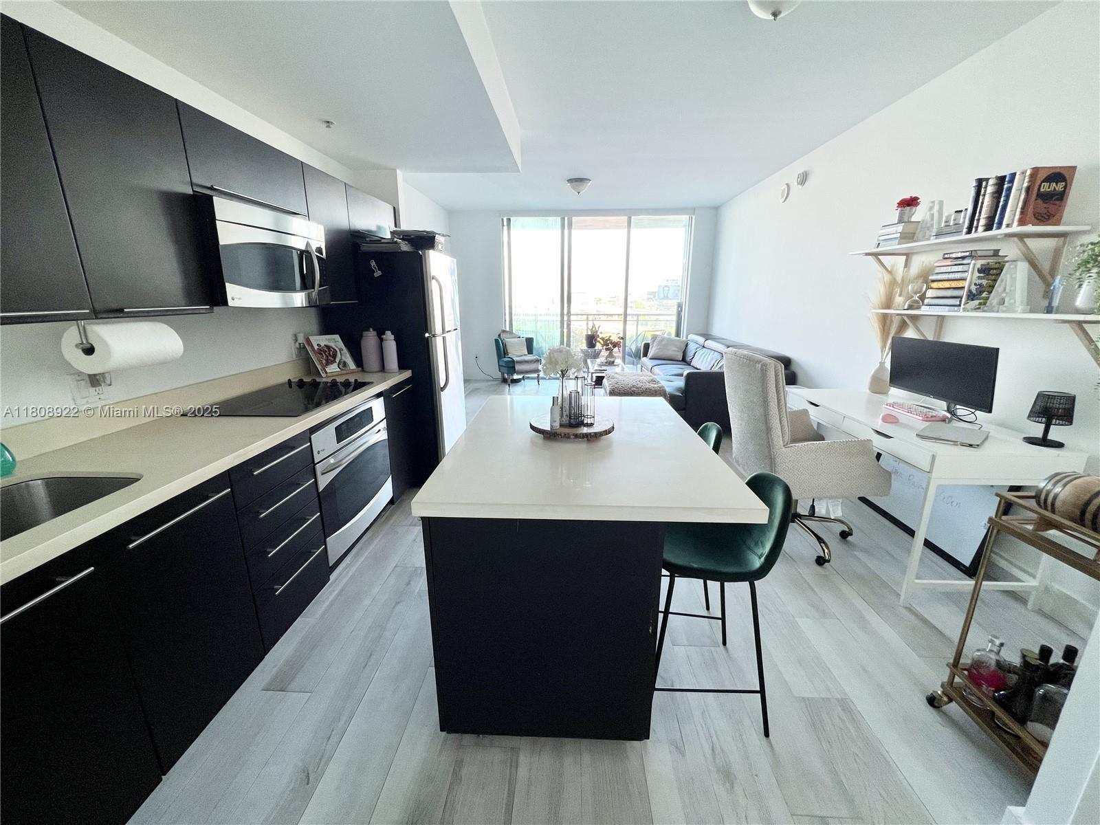 90 Sw 3rd St 1108, Miami, Broward County, Florida - 1 Bedrooms  
1 Bathrooms - 