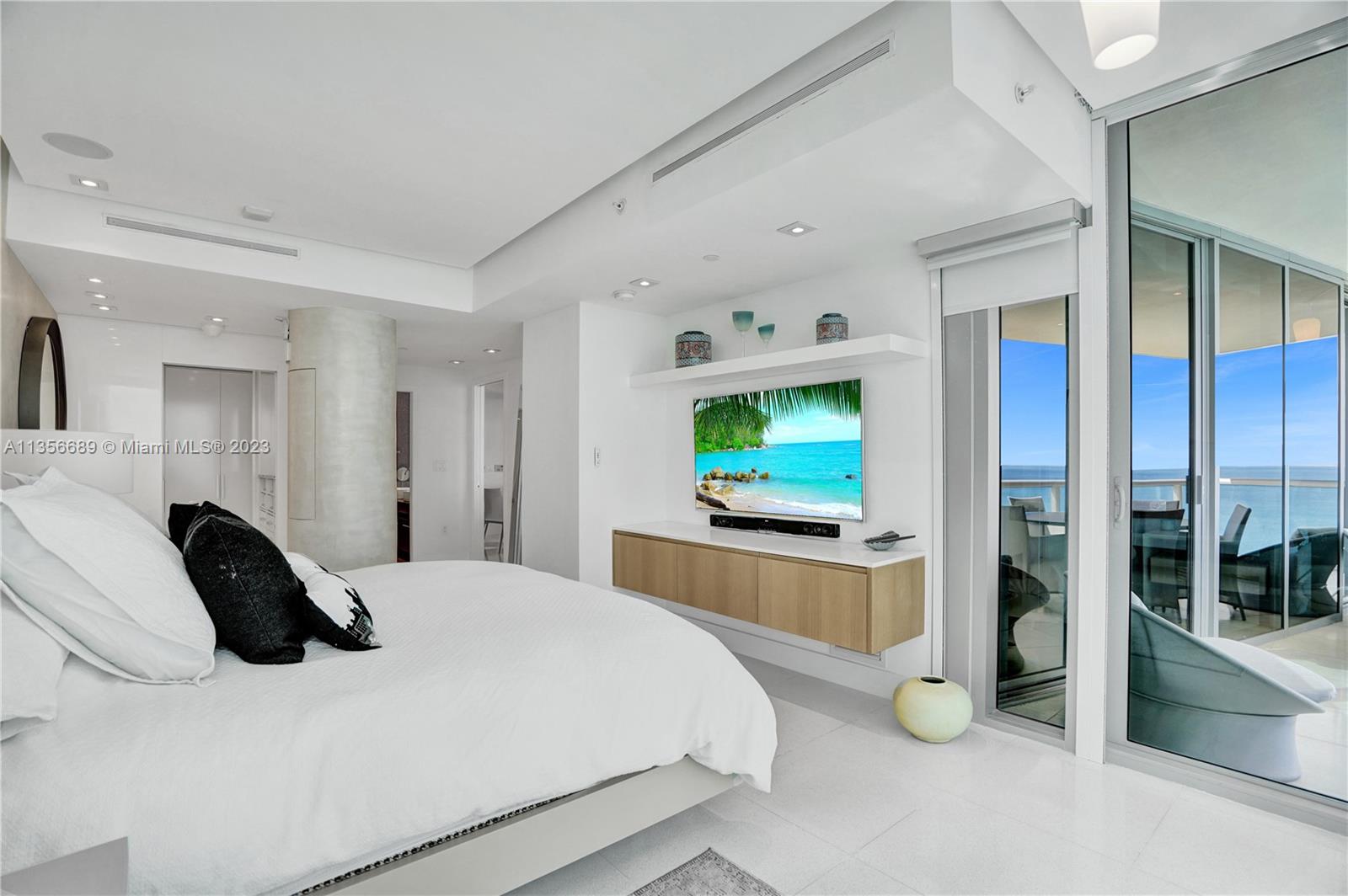 JADE OCEAN CONDO - Residential