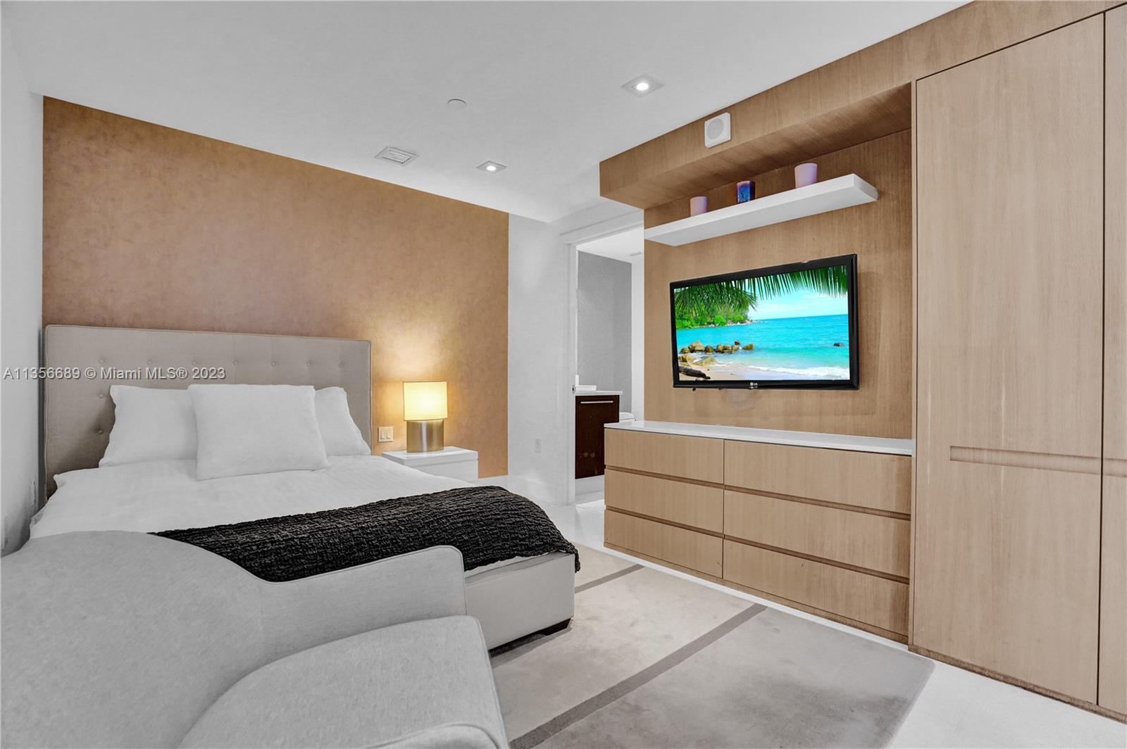 JADE OCEAN CONDO - Residential